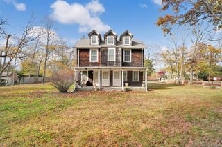 14 Halsey Avenue, East Quogue, NY 11942