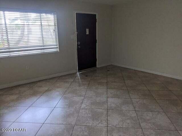 102 S Peninsula Dr Apt 105, Daytona Beach, FL 32118