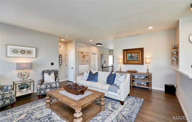 205 Charlestowne Place Drive, St Charles, MO 63301