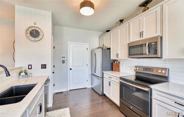 205 Charlestowne Place Drive, St Charles, MO 63301