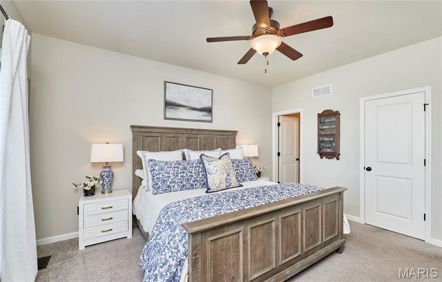 205 Charlestowne Place Drive, St Charles, MO 63301