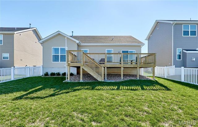 205 Charlestowne Place Drive, St Charles, MO 63301