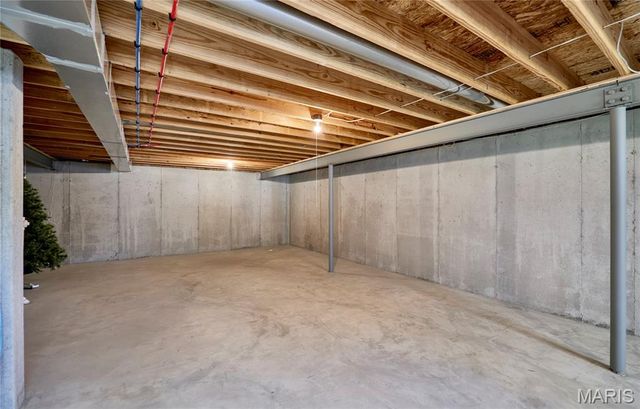 205 Charlestowne Place Drive, St Charles, MO 63301