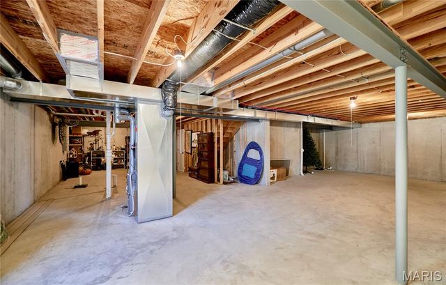 205 Charlestowne Place Drive, St Charles, MO 63301