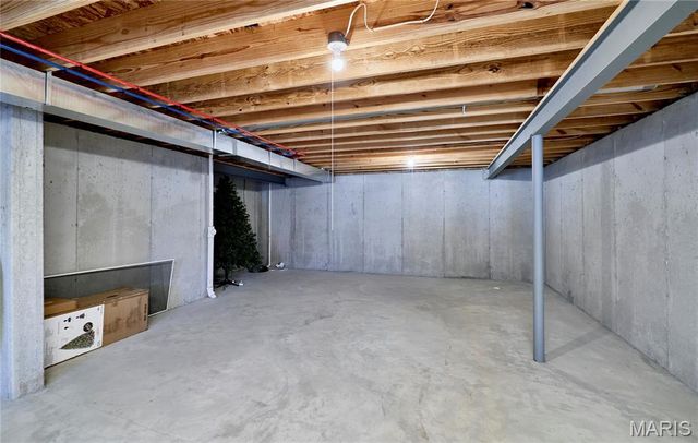 205 Charlestowne Place Drive, St Charles, MO 63301