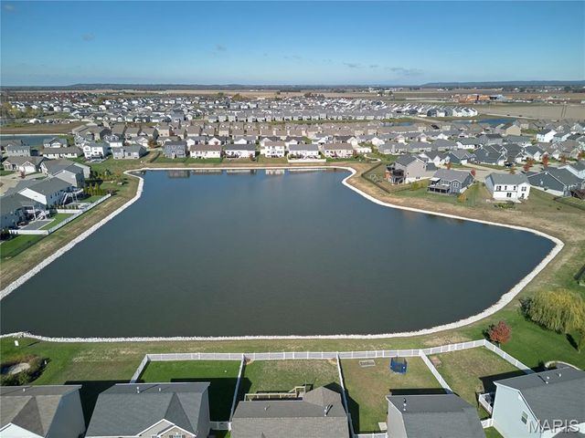 205 Charlestowne Place Drive, St Charles, MO 63301