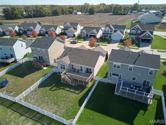 205 Charlestowne Place Drive, St Charles, MO 63301