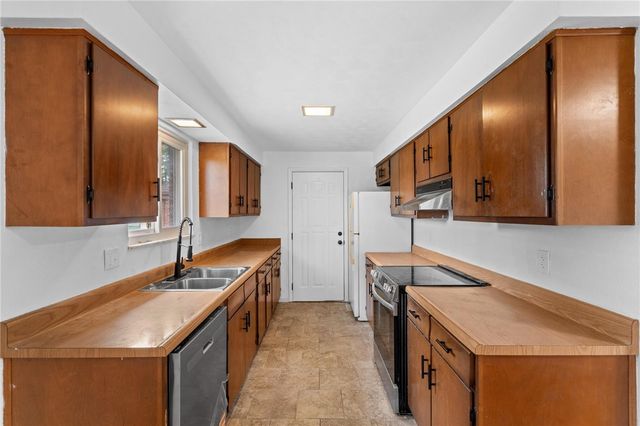 617 Bradfield Drive, Trotwood, OH 45426