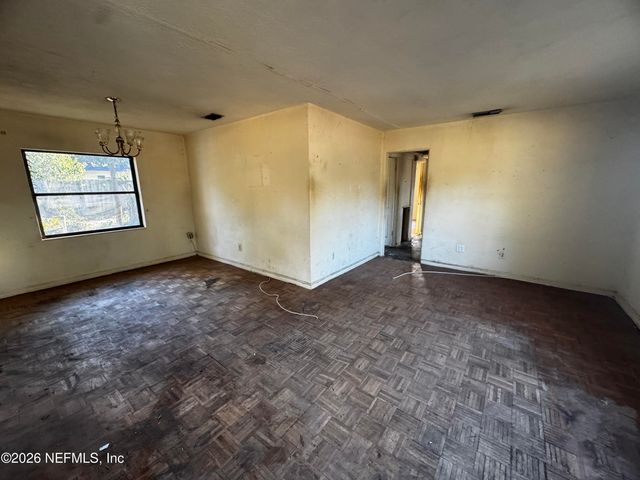 1607 RIVER BLUFF Road N, Jacksonville, FL 32211