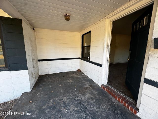 1607 RIVER BLUFF Road N, Jacksonville, FL 32211