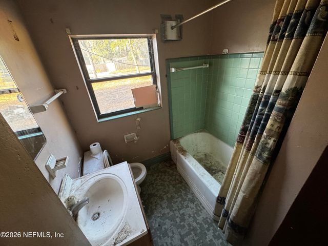 1607 RIVER BLUFF Road N, Jacksonville, FL 32211