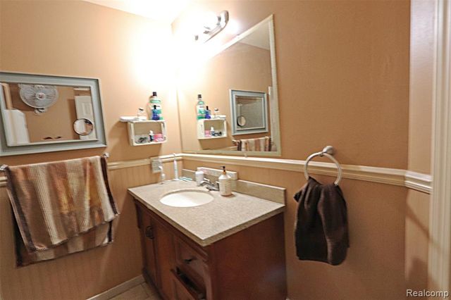 31657 Sibley Road, New Boston, MI 48164