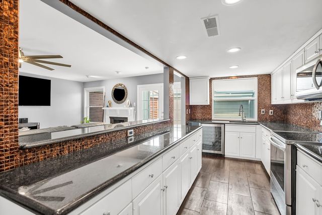 13340 Kit Lane B09, Dallas, TX 75240