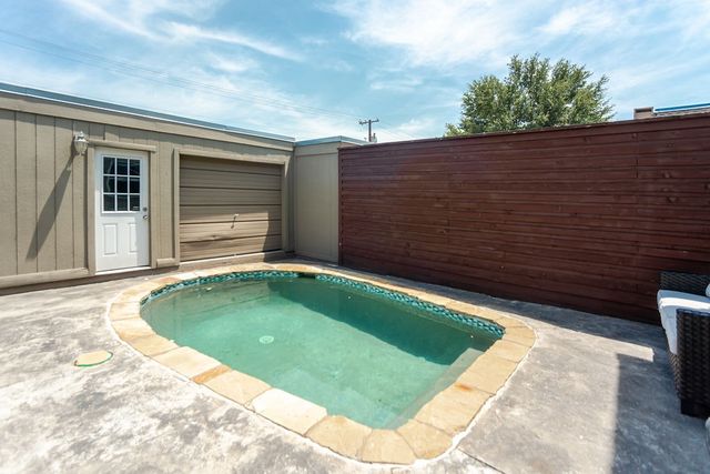 13340 Kit Lane B09, Dallas, TX 75240