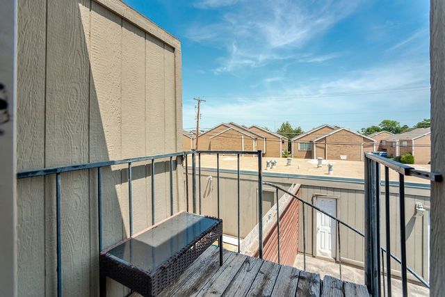 13340 Kit Lane B09, Dallas, TX 75240
