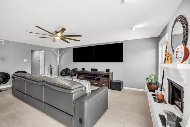 13340 Kit Lane B09, Dallas, TX 75240