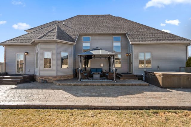 9112 W 96th Place, St. John, IN 46373