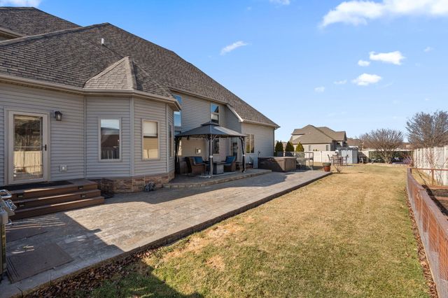 9112 W 96th Place, St. John, IN 46373