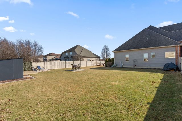 9112 W 96th Place, St. John, IN 46373