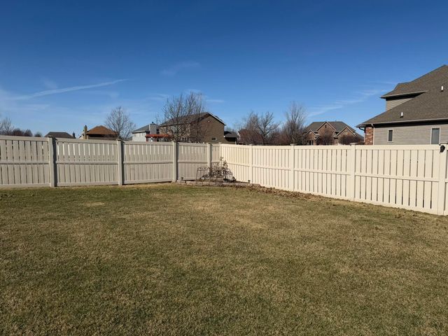 9112 W 96th Place, St. John, IN 46373