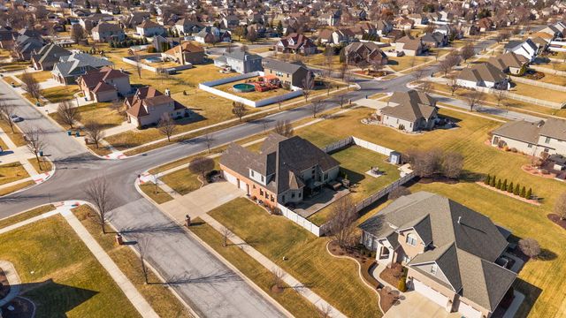 9112 W 96th Place, St. John, IN 46373