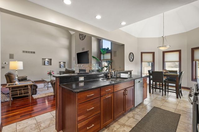 9112 W 96th Place, St. John, IN 46373