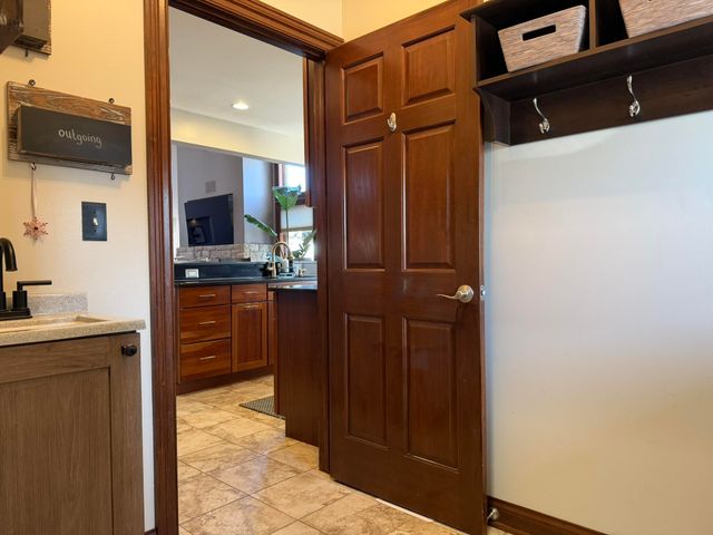 9112 W 96th Place, St. John, IN 46373