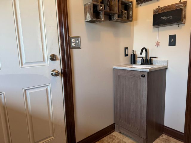 9112 W 96th Place, St. John, IN 46373