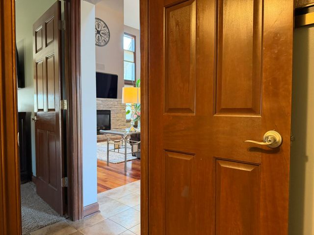 9112 W 96th Place, St. John, IN 46373