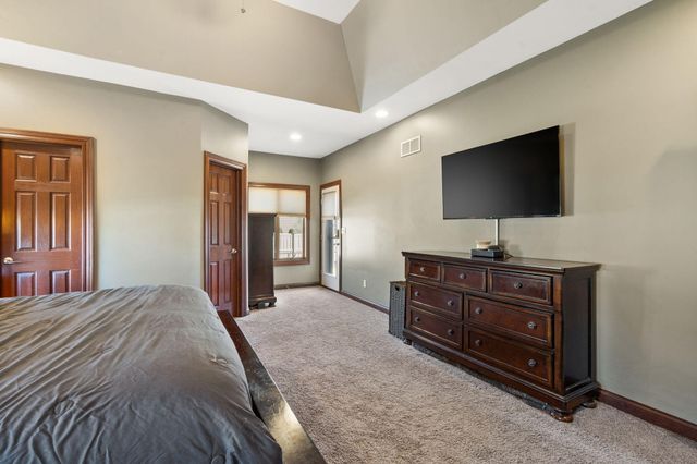 9112 W 96th Place, St. John, IN 46373