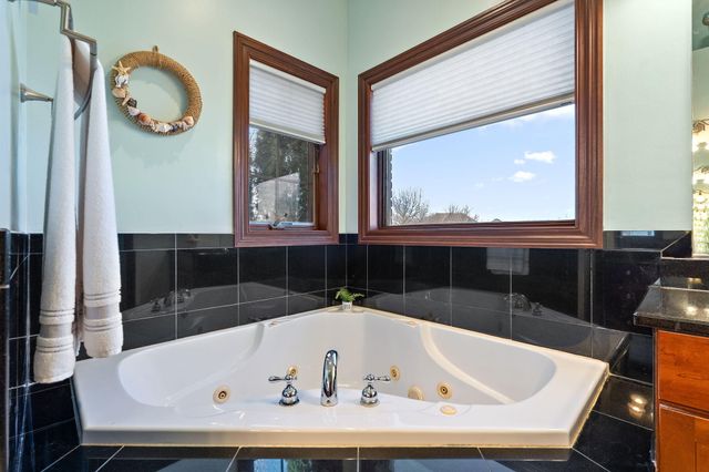 9112 W 96th Place, St. John, IN 46373