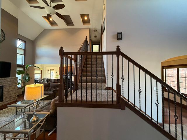 9112 W 96th Place, St. John, IN 46373