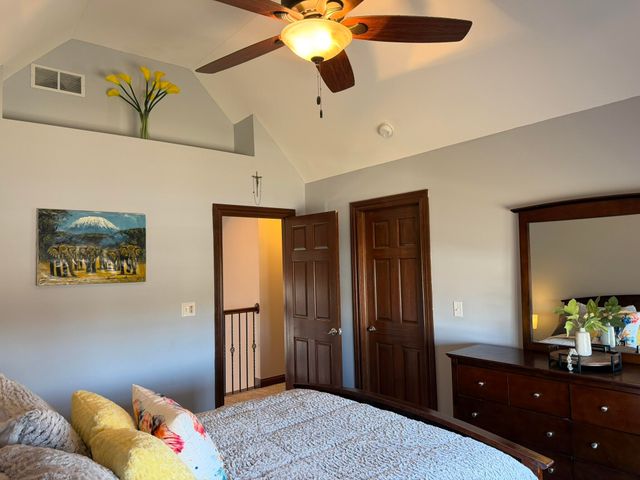 9112 W 96th Place, St. John, IN 46373