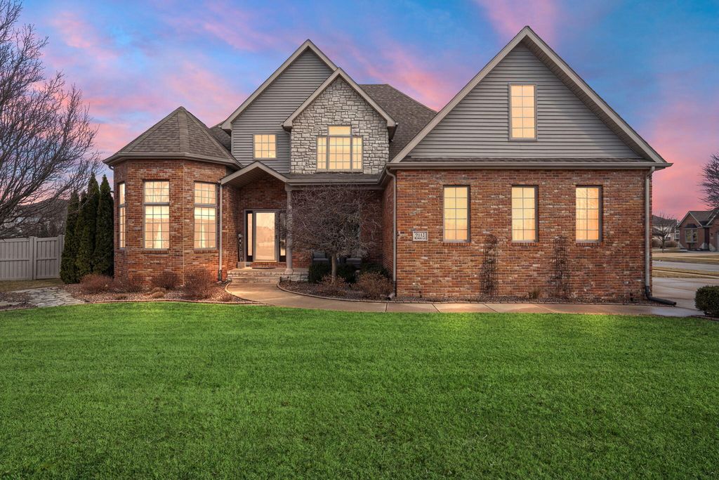 9112 W 96th Place, St. John, IN 46373