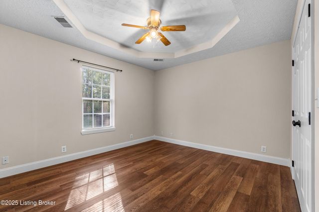 112 Cottage Ct, Bardstown, KY 40004