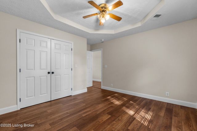 112 Cottage Ct, Bardstown, KY 40004