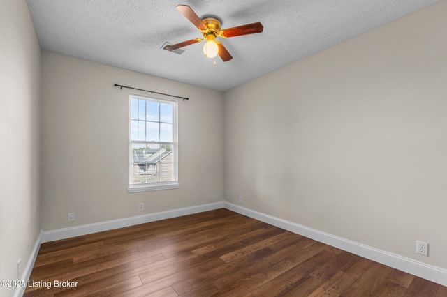 112 Cottage Ct, Bardstown, KY 40004