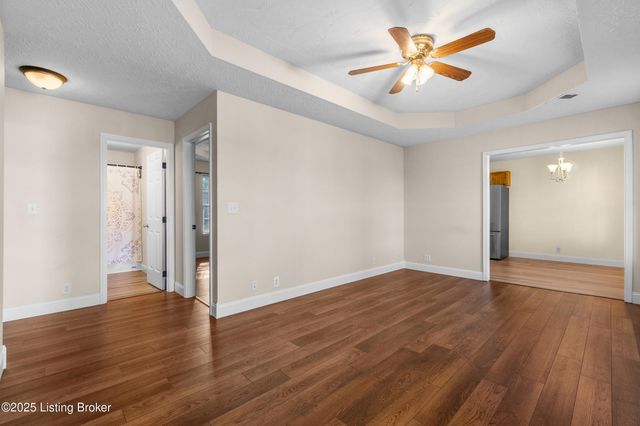 112 Cottage Ct, Bardstown, KY 40004