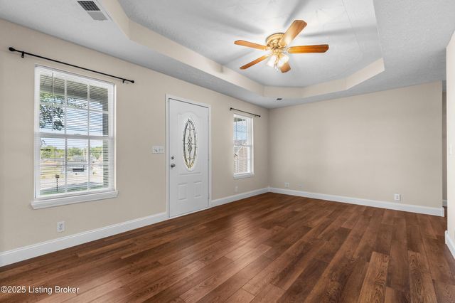 112 Cottage Ct, Bardstown, KY 40004