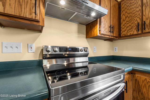 112 Cottage Ct, Bardstown, KY 40004