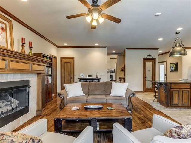 9633 SW 30th Street, Oklahoma City, OK 73179