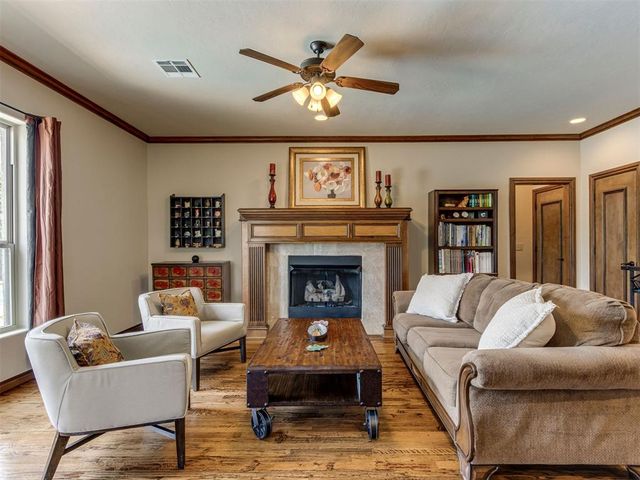 9633 SW 30th Street, Oklahoma City, OK 73179