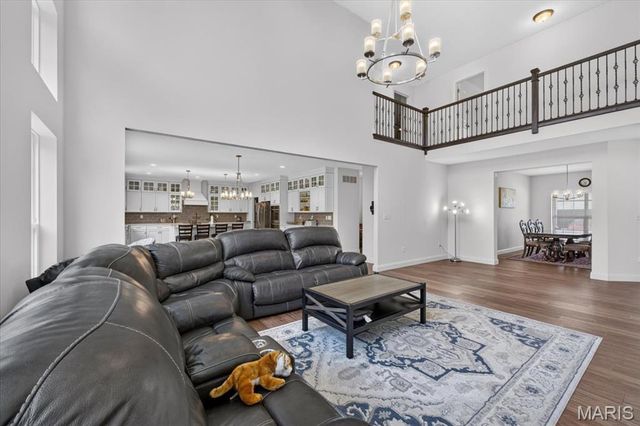 823 Silver Buck Lane, Chesterfield, MO 63005