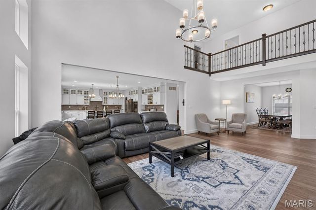 823 Silver Buck Lane, Chesterfield, MO 63005