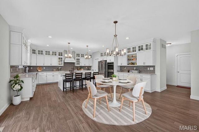 823 Silver Buck Lane, Chesterfield, MO 63005