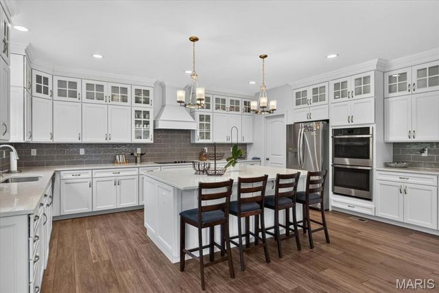 823 Silver Buck Lane, Chesterfield, MO 63005