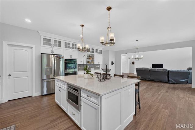 823 Silver Buck Lane, Chesterfield, MO 63005