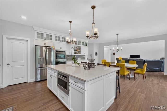 823 Silver Buck Lane, Chesterfield, MO 63005