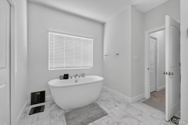 823 Silver Buck Lane, Chesterfield, MO 63005