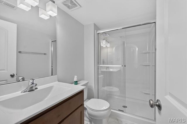 823 Silver Buck Lane, Chesterfield, MO 63005